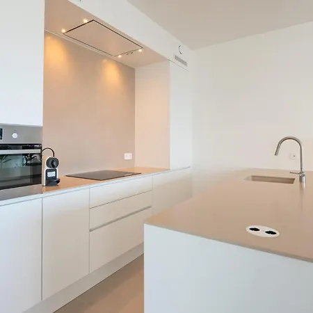 Exquisit With The Beautiful Views 아파트 *